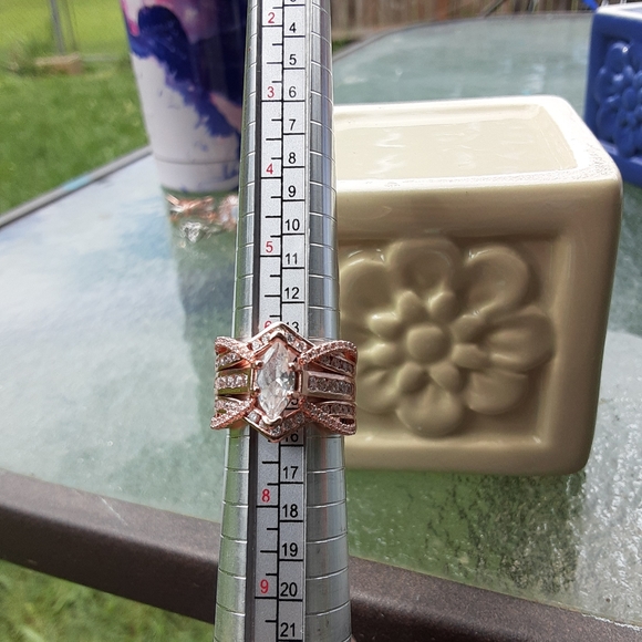 3 piece White Sapphire Rose gold size 7 ring - Picture 6 of 8